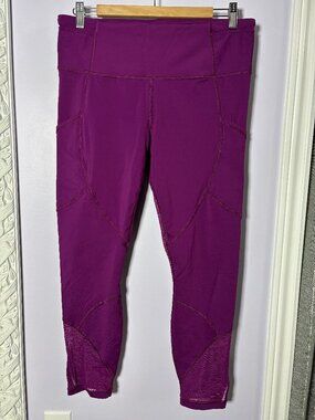 Lululemon Purple Leggings with Mesh Detail and Double Side Pockets Size 12